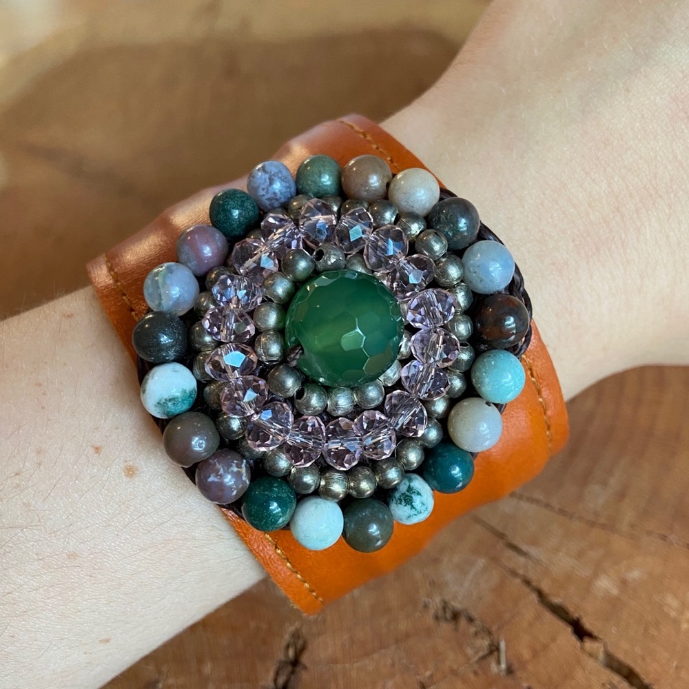 🎉2x HP🎉NWOT Beaded Leather Cuff Bracelet